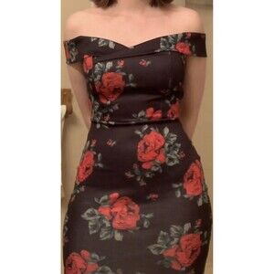 Charlott Russe Women's Black and Red Peony Floral Bodycon Dress Size Medium